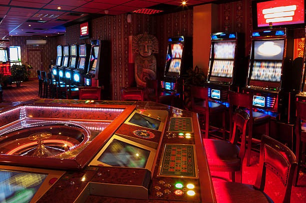 Ways of the Qilin slot interface showing reels, mystical symbols, and live payout display on gajah